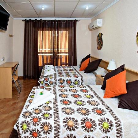 Hostal Carrizo Hotel Елда Екстериор снимка