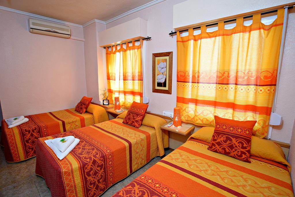 Hostal Carrizo Hotel Елда Екстериор снимка