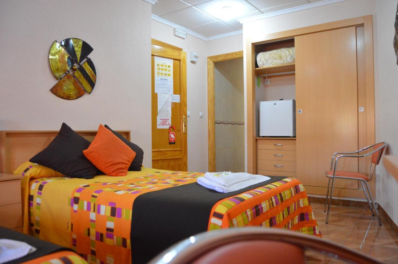 Hostal Carrizo Hotel Елда Екстериор снимка