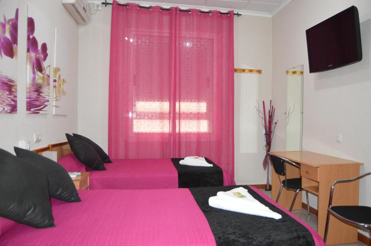 Hostal Carrizo Hotel Елда Екстериор снимка